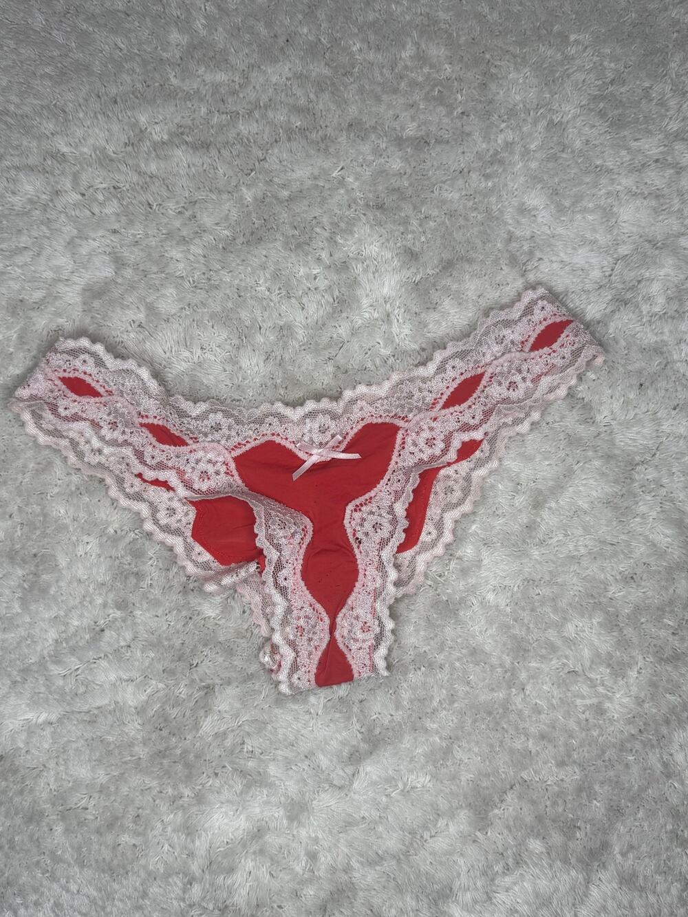NWOT 2014 Victoria's Secret Red White Floral Lace Cheekini Petit Bikini XS